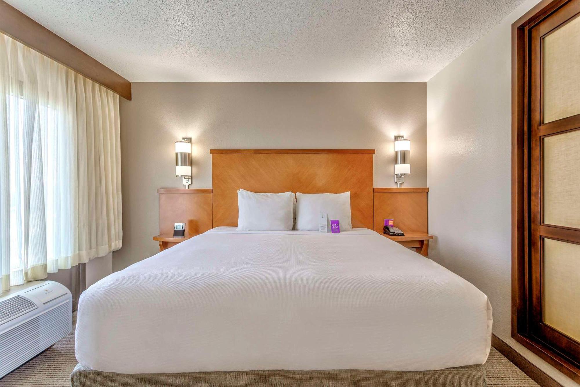 ไฮแอท เพลซ โอเวอร์แลนด์ พาร์ค คอนเวนชั่น เซ็นเตอร์ Hotel โอเวอร์แลนด์พาร์ค ภายนอก รูปภาพ