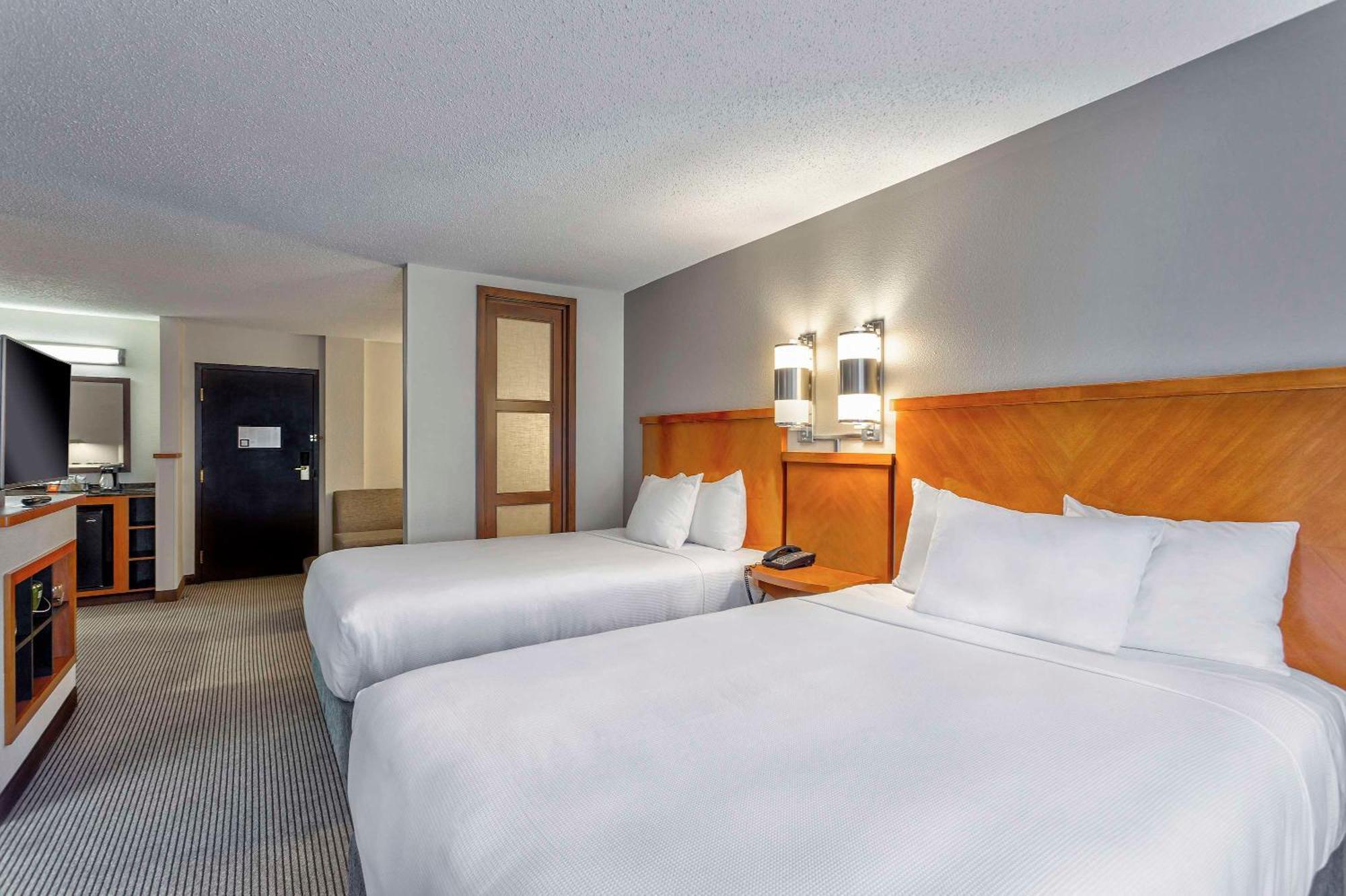 ไฮแอท เพลซ โอเวอร์แลนด์ พาร์ค คอนเวนชั่น เซ็นเตอร์ Hotel โอเวอร์แลนด์พาร์ค ภายนอก รูปภาพ